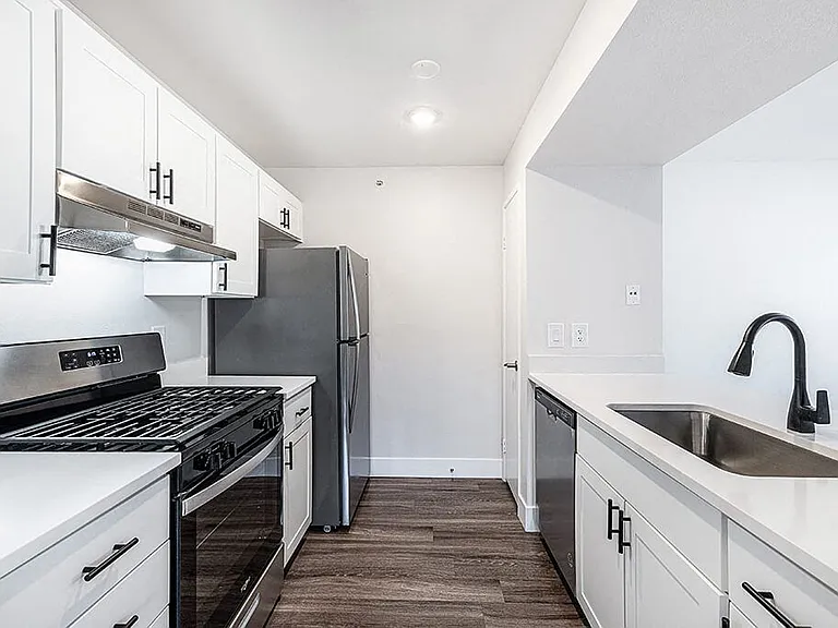 Deerwood Apartments — Photo 11