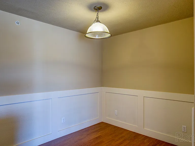 Weaver Creek Apartments — Photo 18