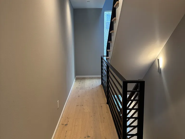 1711A 20th Ave — Photo 12
