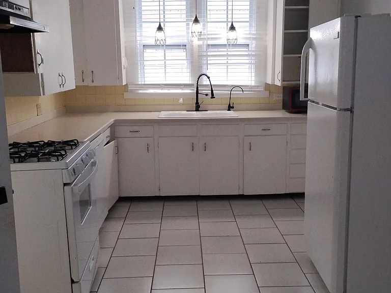 103 S 15th Ave #2 — Photo 2