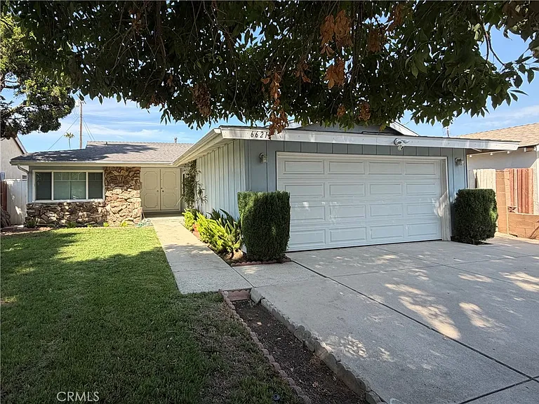 6621 Whitman Ave — Photo 1