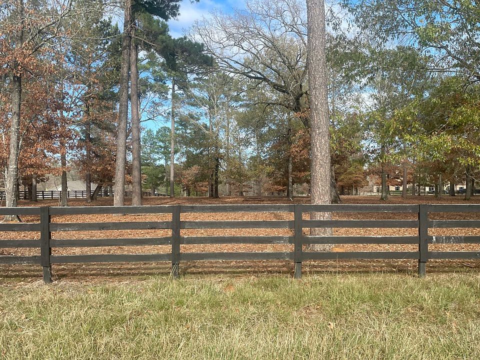 2nd image of 1801 Parks Rd