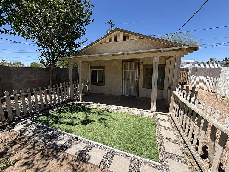 906 E Fairmount Ave #3 — Photo 3