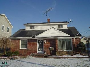 38960 E Archer Dr, Harrison Township, MI