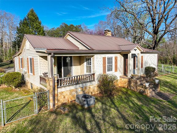 2nd image of 1410 Omni Ln