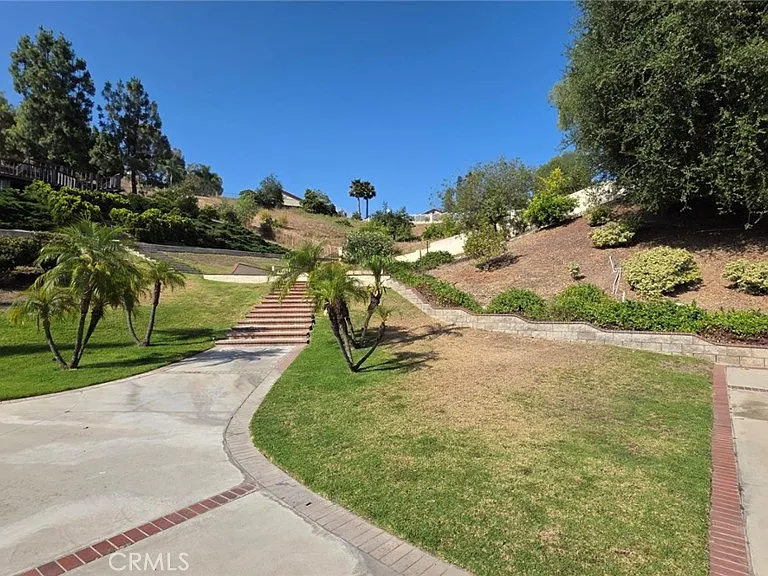 20800 Regency Ct — Photo 22