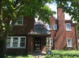 416 N Hanley Rd, Saint Louis, MO 63130