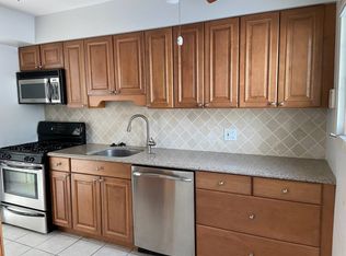 116 Fieldstone Rd #1F, Staten Island, NY 10314