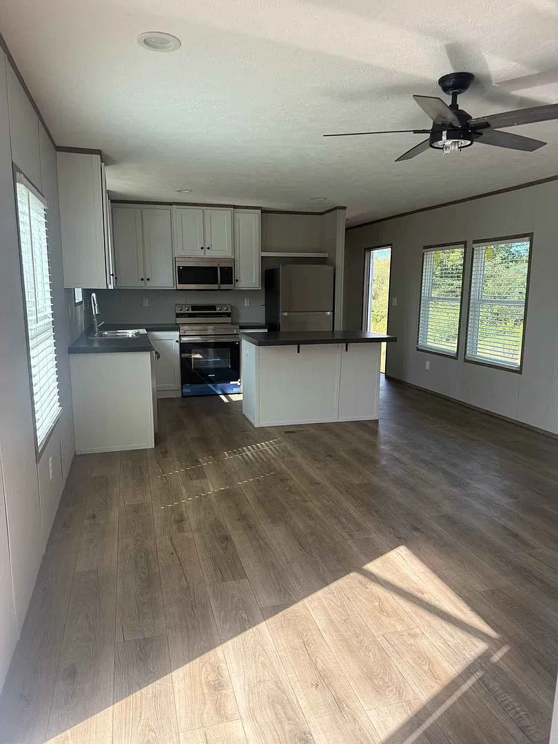New Home! 2 Bedroom / 2 Bath — Photo 2