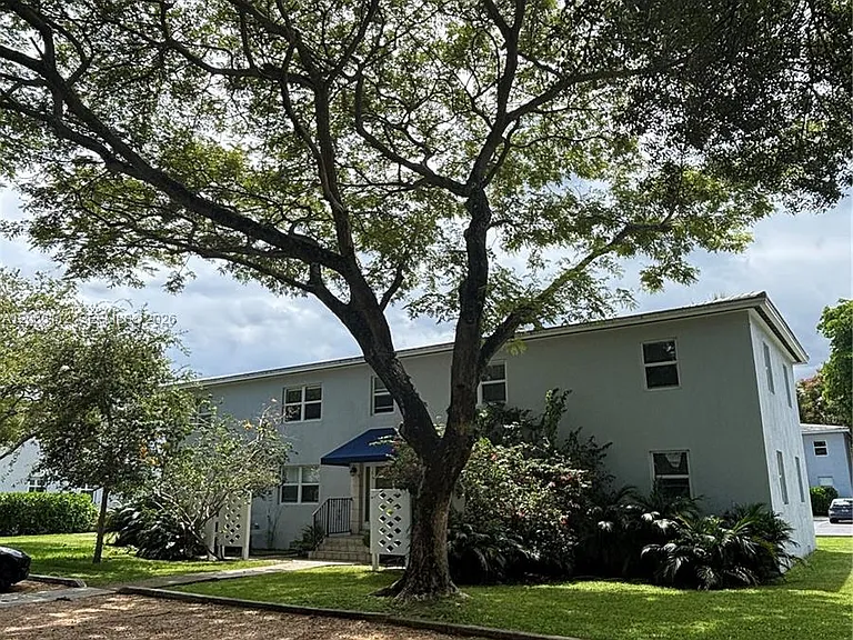 7740 SW 54th Ct #49A — Photo 2
