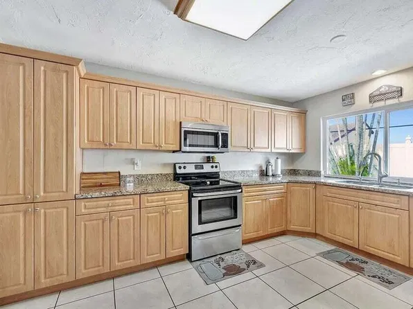7187 Thompson Rd, Boynton Beach, FL 33426