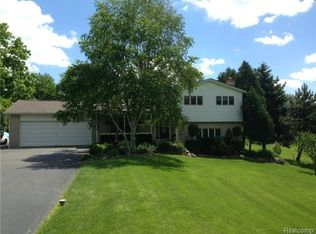 24660 Taft Rd, Novi, MI 48375