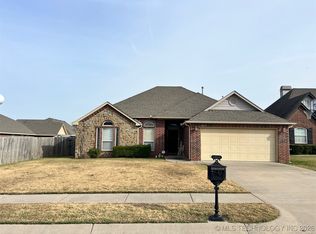15616 S Birch Ave, Glenpool, OK 74033