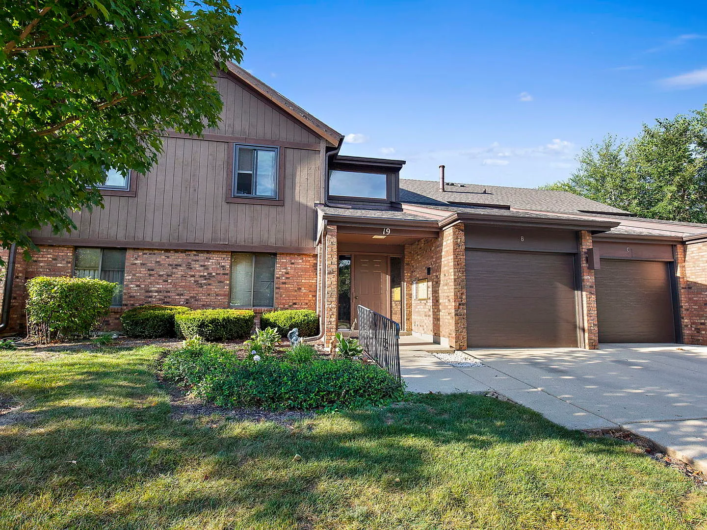 19 Creekside Cir APT A photo 1