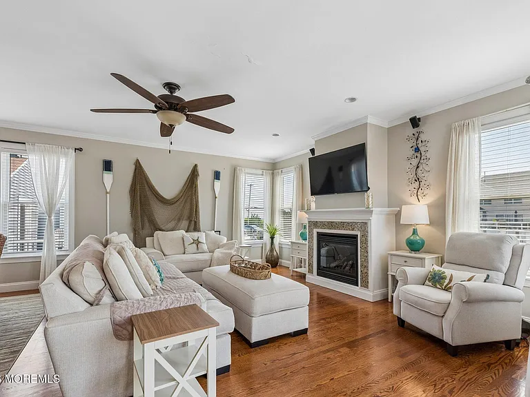45 E Pampano Dr — Photo 10