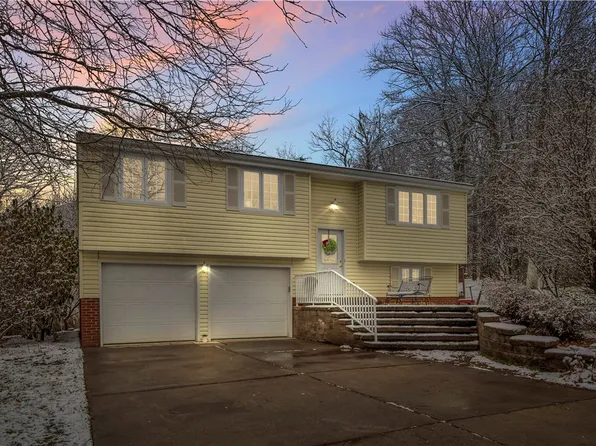 116 Beachmont Dr, Beaver Falls, PA 15010