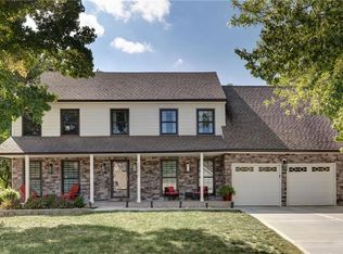 12470 S Ortega Dr, Olathe, KS 66062