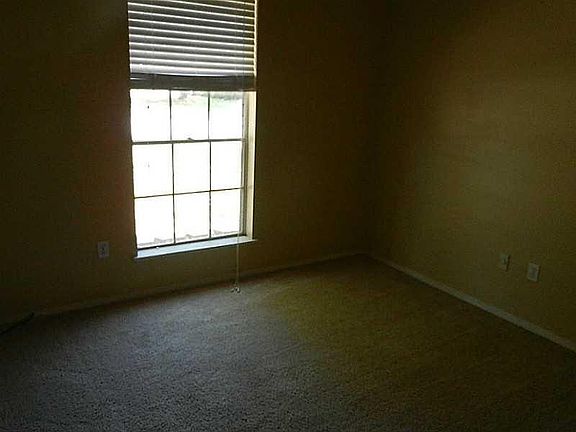 3rd image of 4822 Longstreet Pl