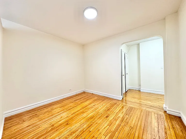 36-40 Bowne St #4B — Photo 5