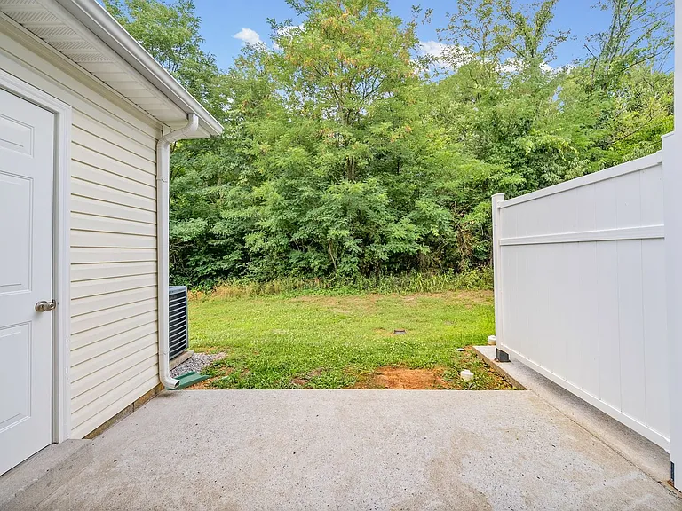 365 Sam Houston Cir — Photo 30