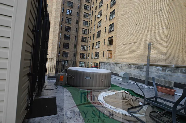 Rented by City Stop Realty | media 38