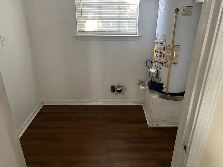 11514 Harris Dr — Photo 9