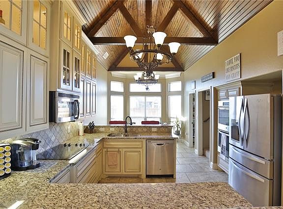 4th image of 4650 Vista Del Sol