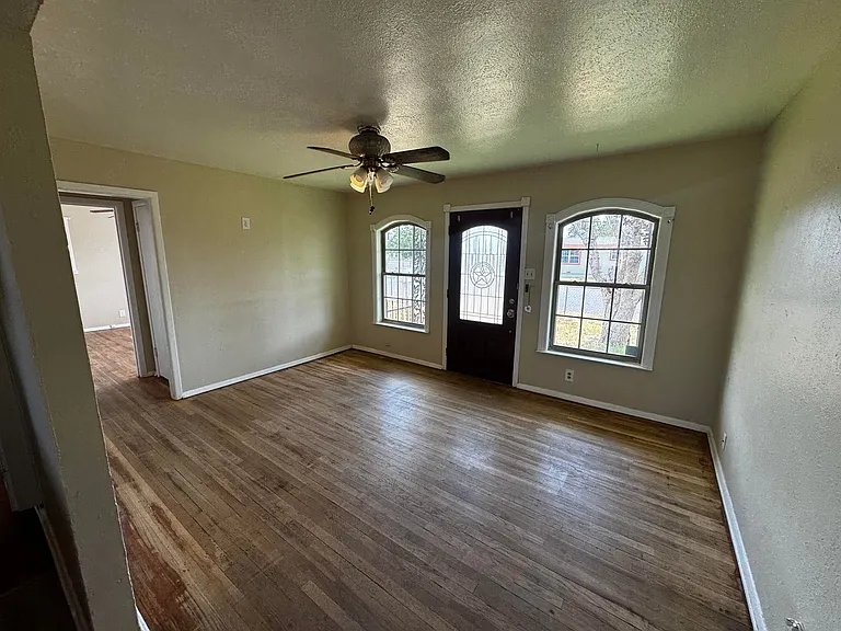 815 Fall Ave — Photo 4