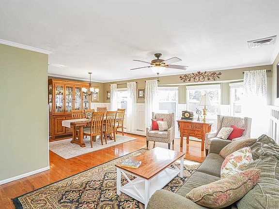 5th image of 40 Hyde Ln