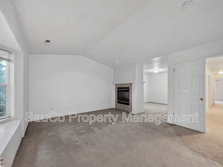1861 SE 47th Ave — Photo 18