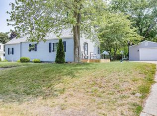 54266 Maple Lane Ave, South Bend, IN