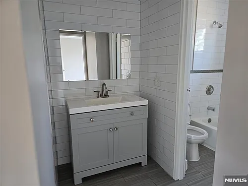322 Park St #9 Photo 1