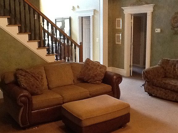 5th image of 2100 Versailles Pl
