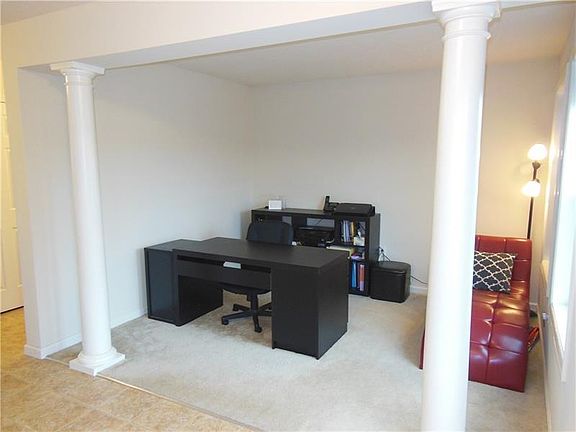 4th image of 184 Hunting Ridge Dr