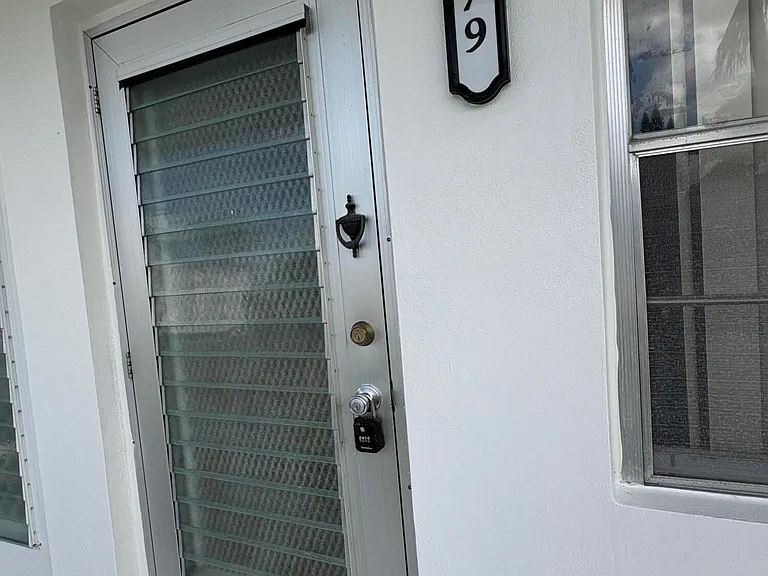 179 Berkshire E #I — Photo 1