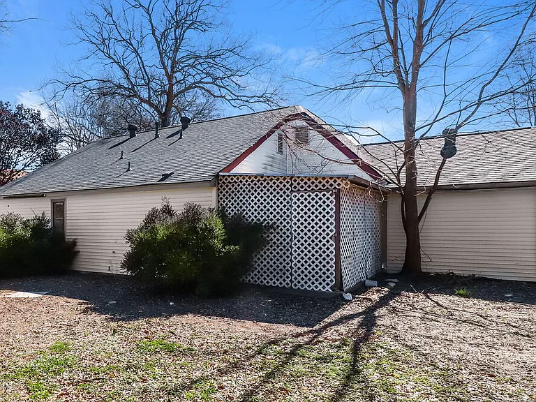 4426 Spring Harbor Dr — Photo 15