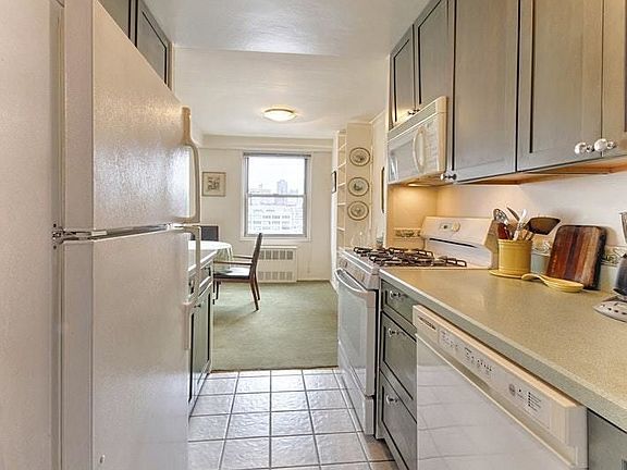 3rd image of 436 E 84th St #10G