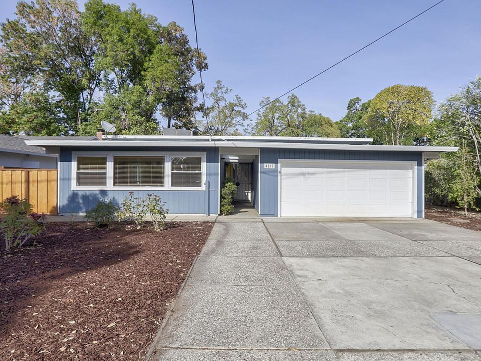 1st image of 4207 Park Blvd