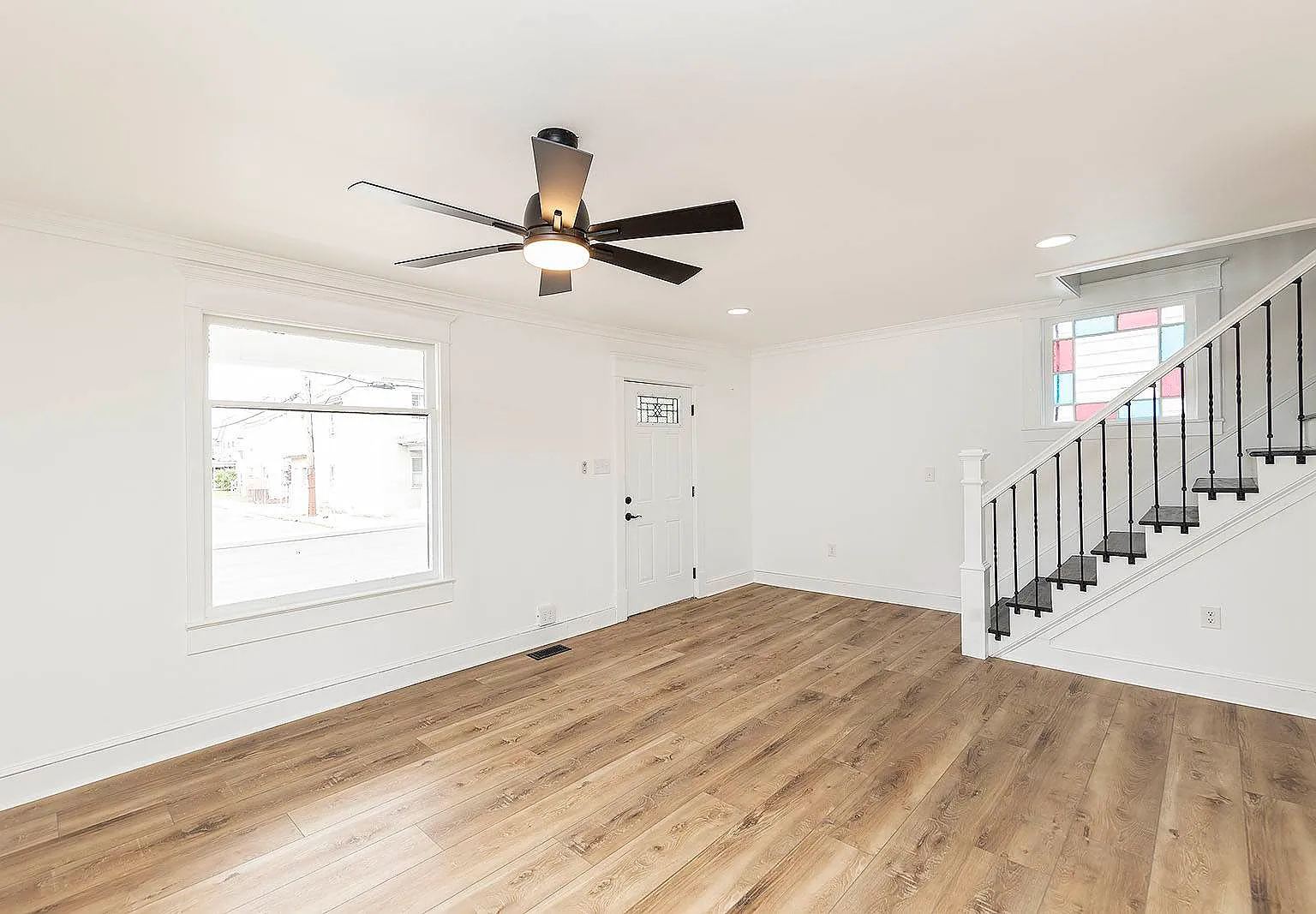 3 bed, 2151 sqft, $2,200 — Photo 4
