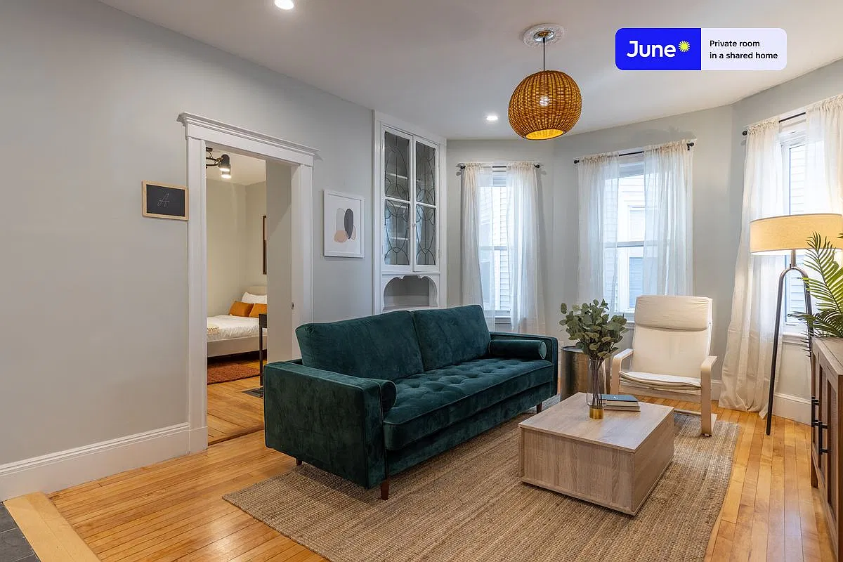 57 Pleasant St — Photo 4