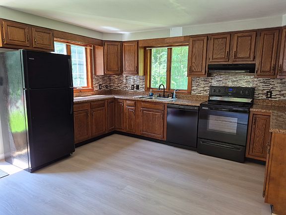 4th image of 178 Cross St #1