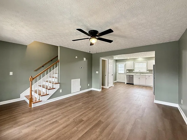 3875 Erwin Hwy #5 — Photo 1
