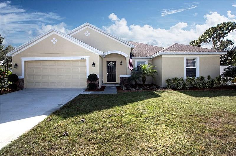 1st image of 11904 Lynmoor Dr