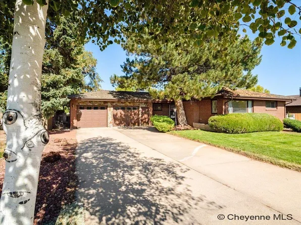 3408 Arrowhead Rd, Cheyenne, WY 82001