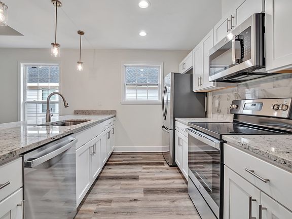 3rd image of 5278 Montejo Dr