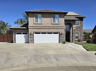 1932 Stagecoach Pl, Tulare, CA 93274