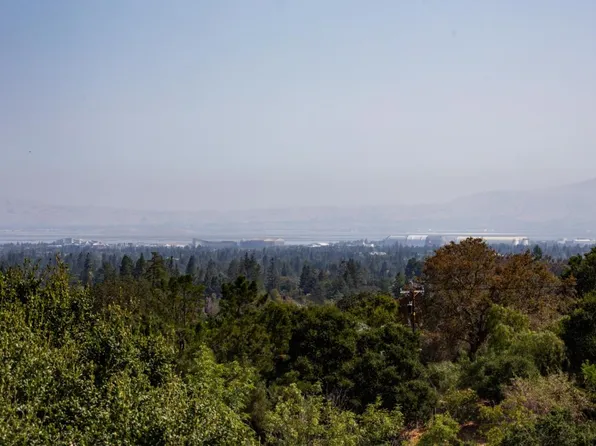 12250 Edgecliff Pl, Los Altos Hills, CA 94022