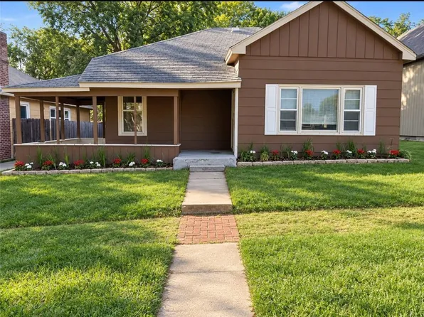 316 Vine St, Leavenworth, KS 66048