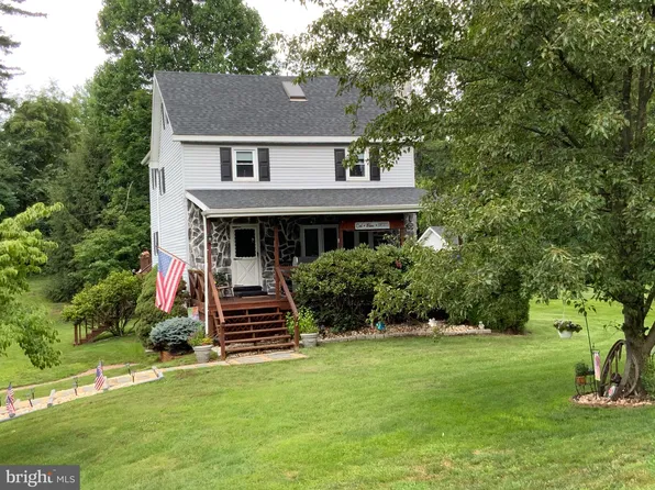 81 Fetrow Ln, New Cumberland, PA 17070