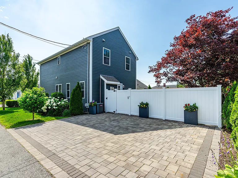 19 Eustis Ave — Photo 50